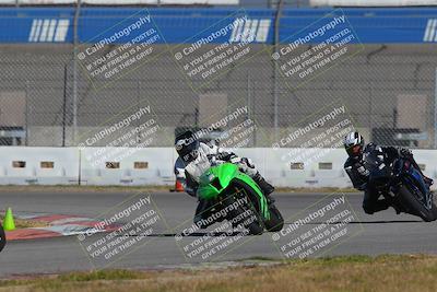 media/Nov-26-2022-Fastrack Riders (Sat) [[b001e85eef]]/Level 2/Session 3 Outside Turn 9/